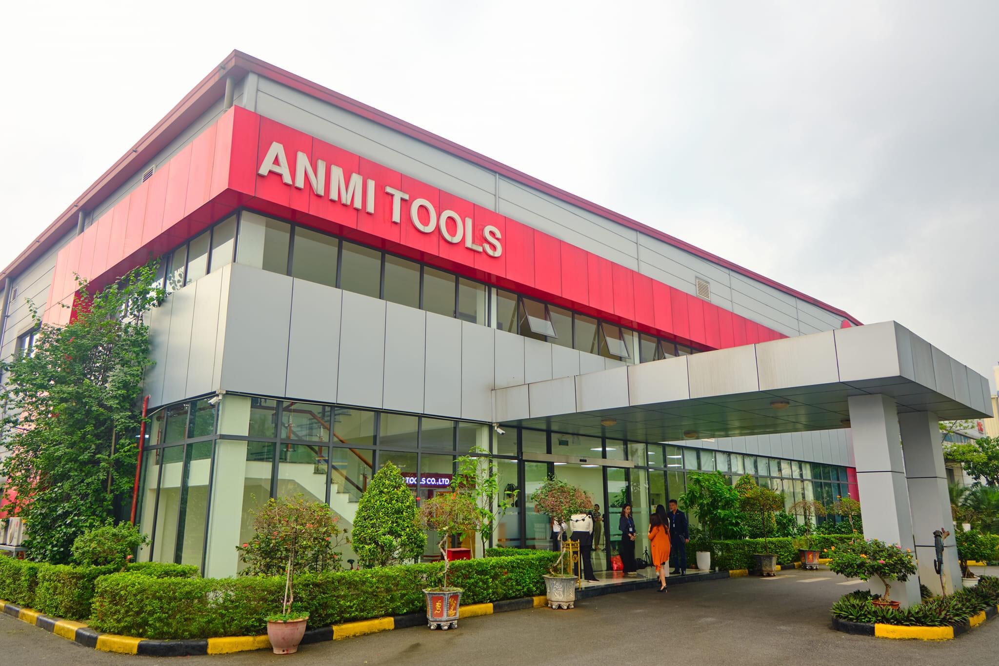 Cover image for Dụng cụ An Mi