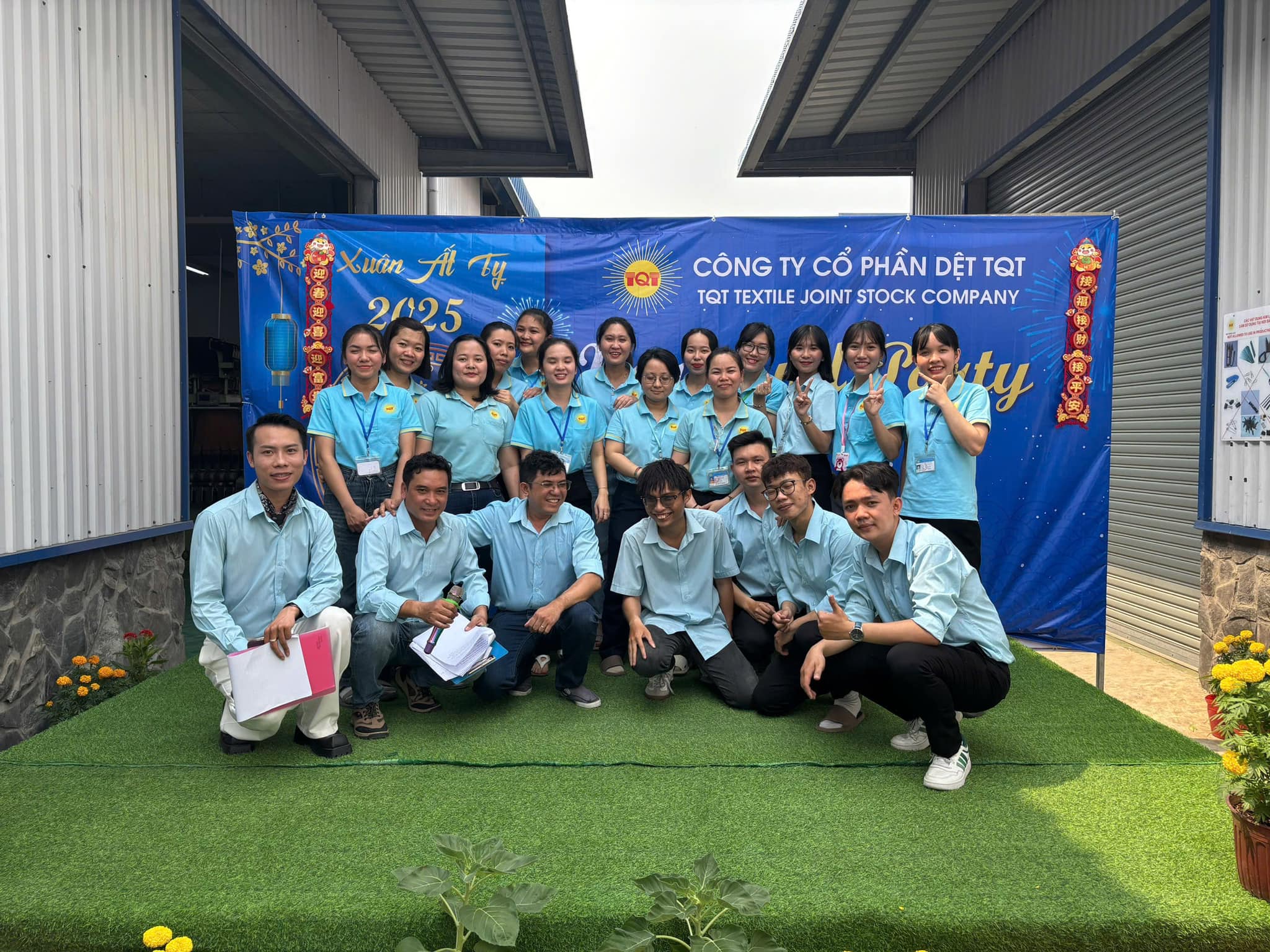 Cover image for Công ty cổ phần Dệt TQT