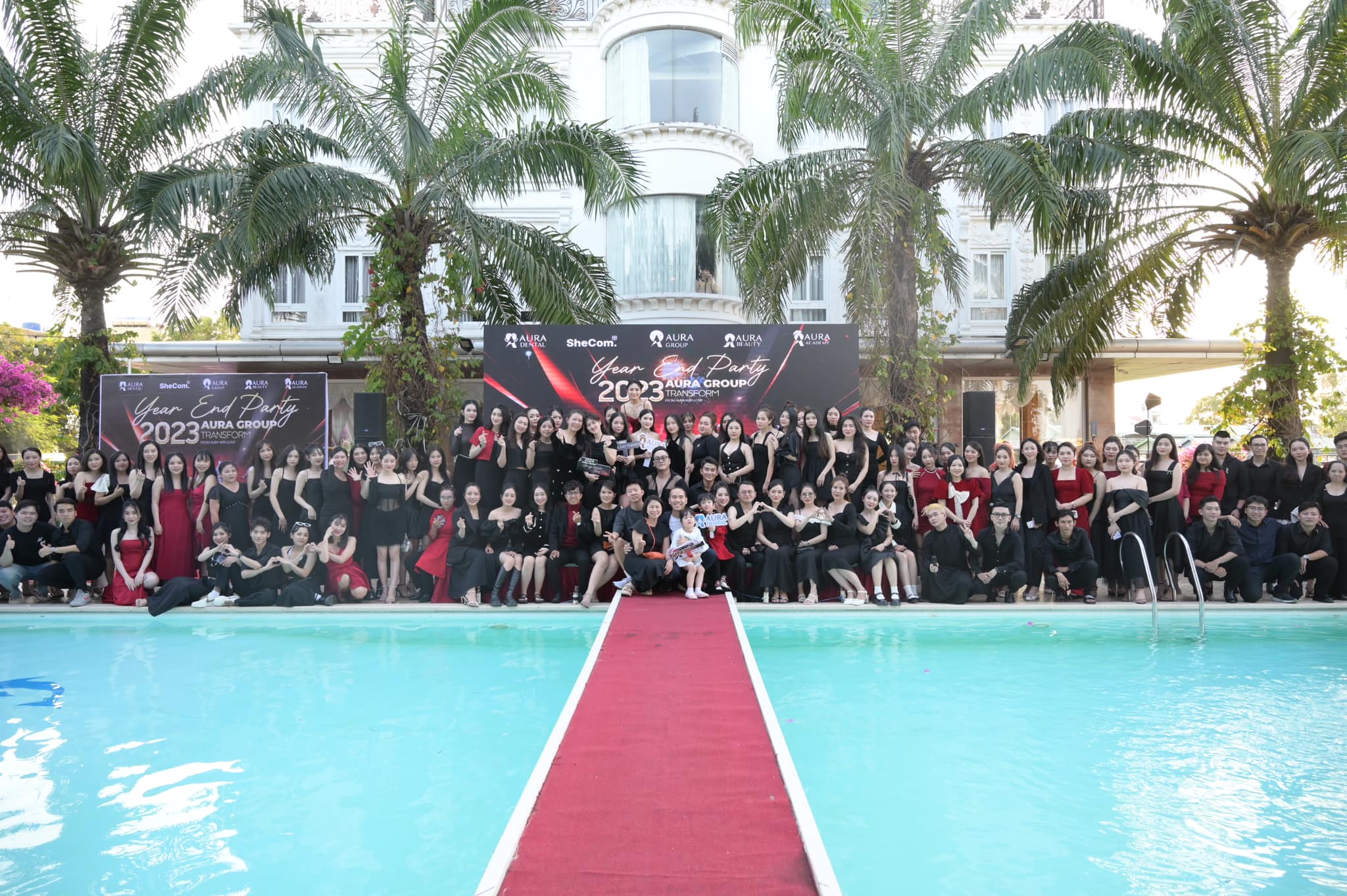 Cover image for TẬP ĐOÀN AURA