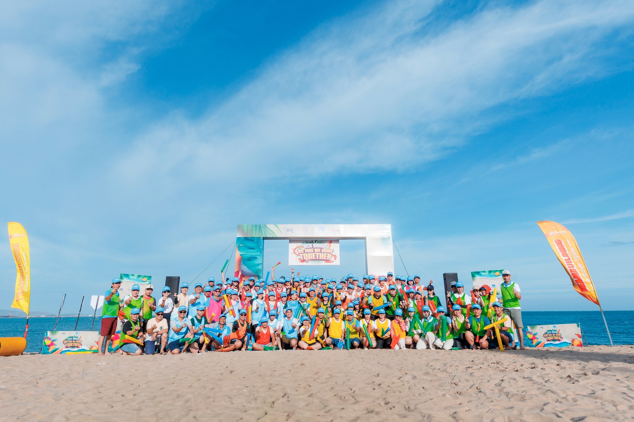 Cover image for SUPER CARGO