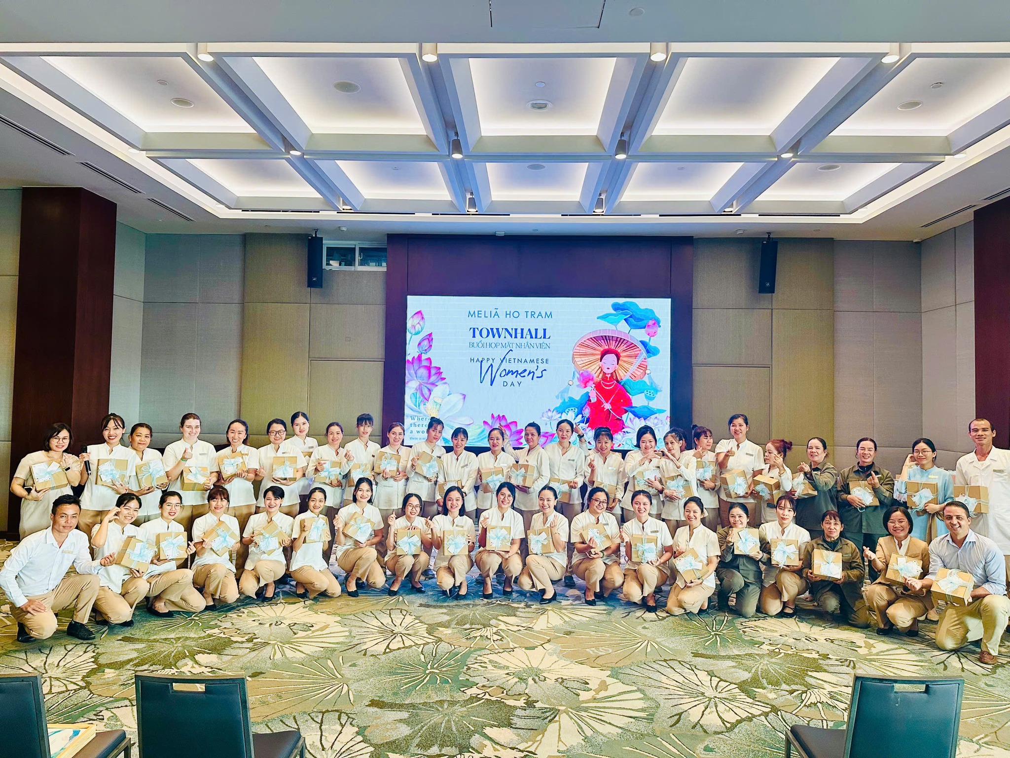 Cover image for Meliá Hồ Tràm