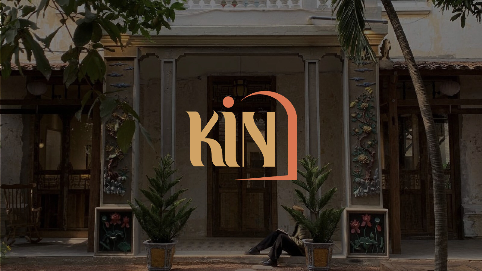 Cover image for Kin Hotel