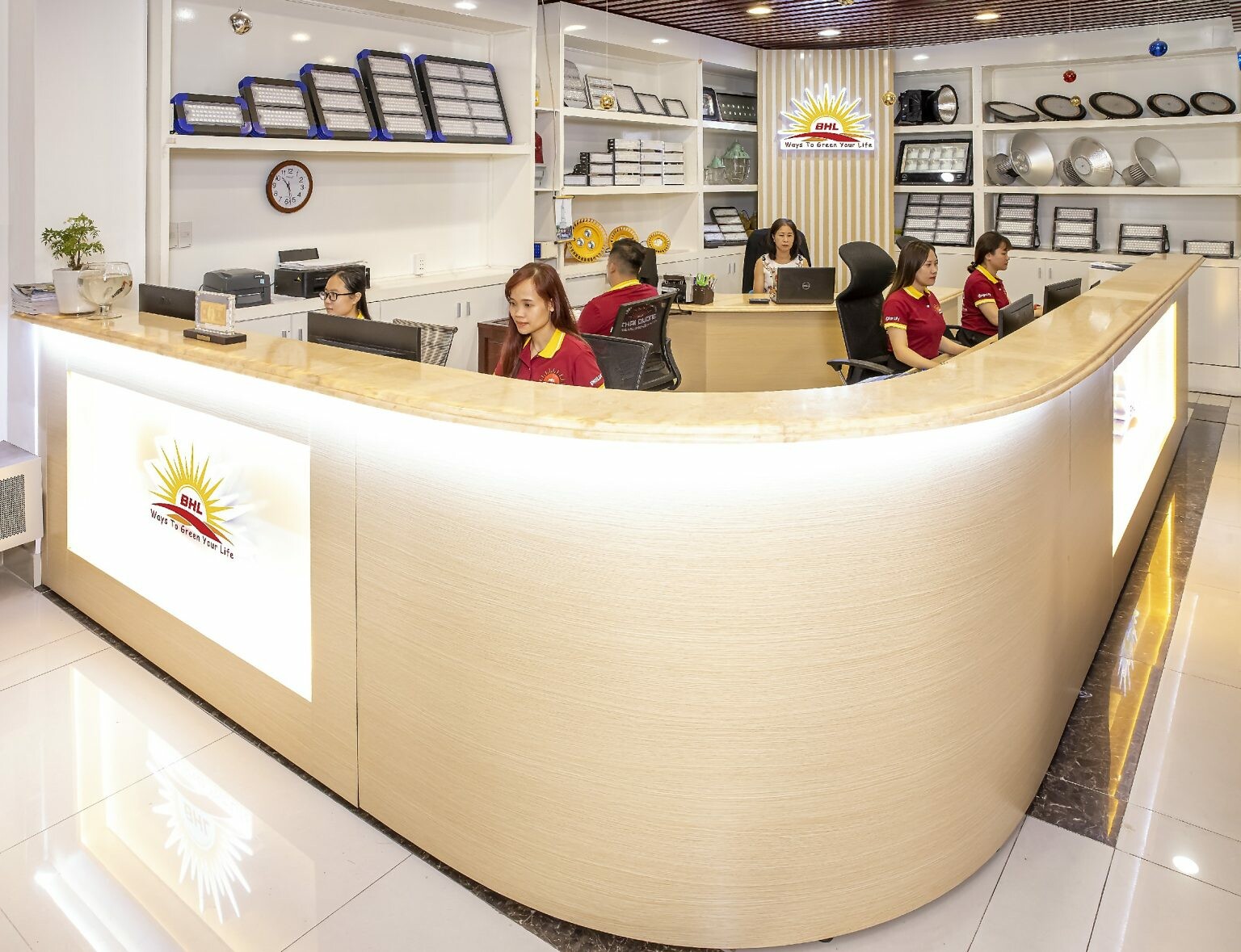 Cover image for Thiết Bị Chiếu Sáng Thái Dương