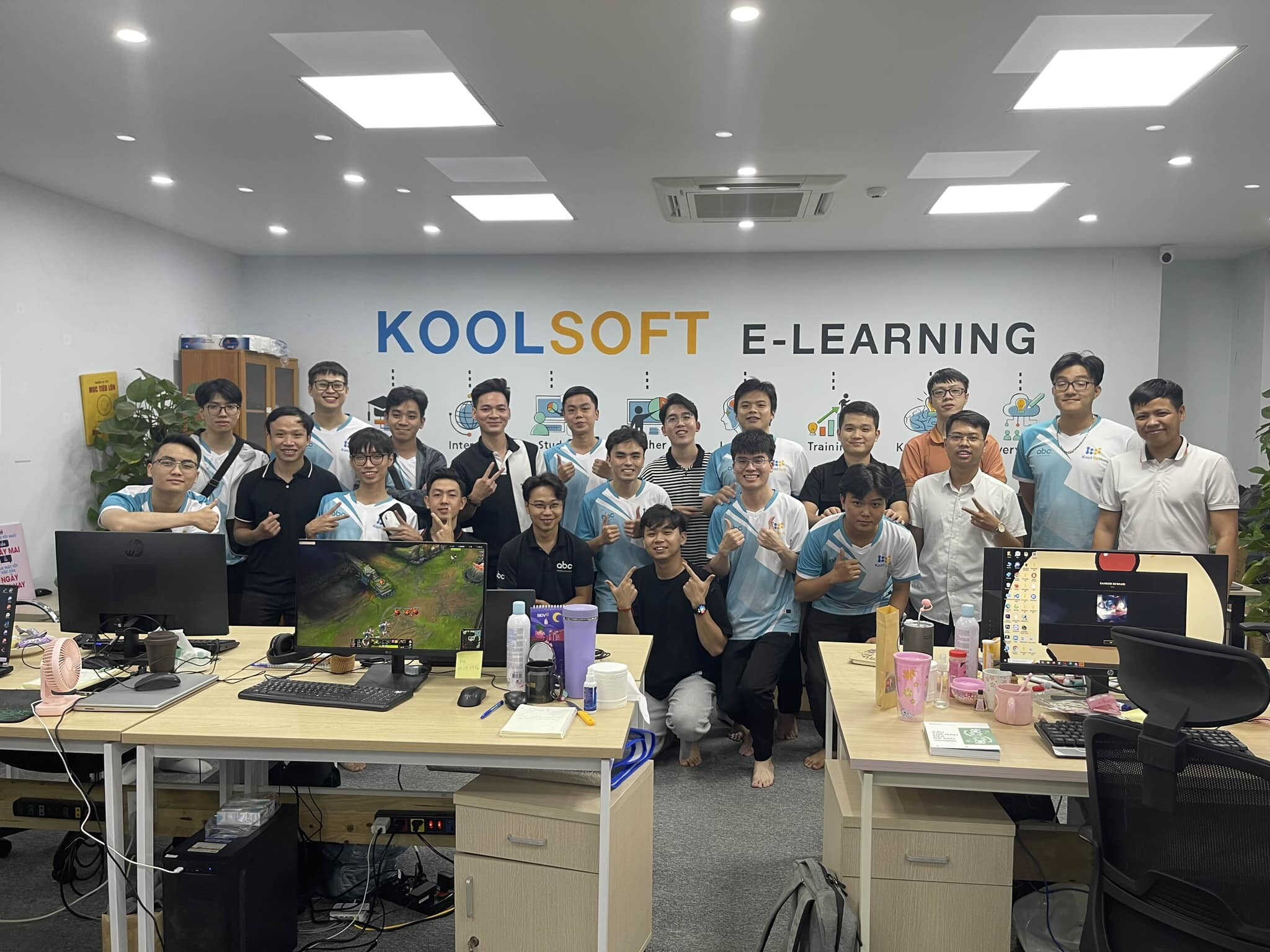 Cover image for Koolsoft E-learning