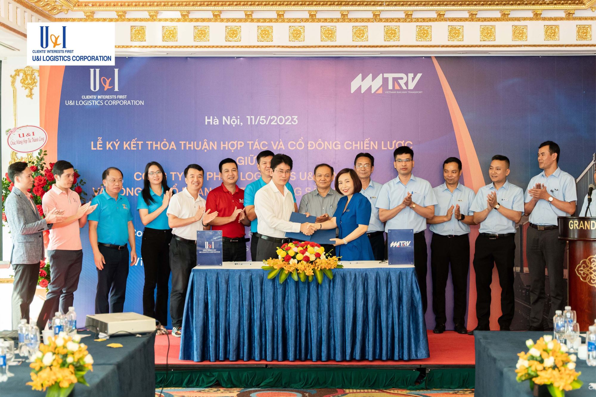 Cover image for Vận Tải Đường Sắt Việt Nam (TRV)