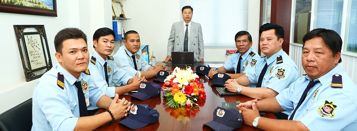 Cover image for Bảo Vệ Đông Hải