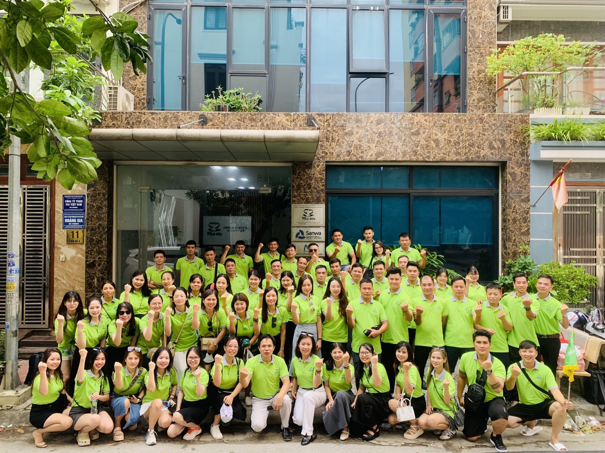 Cover image for Thương Mại Và Dịch Vụ Mai Đến