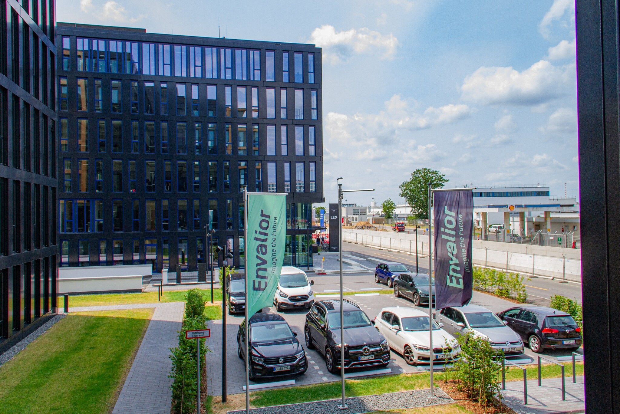 Cover image for Envalior