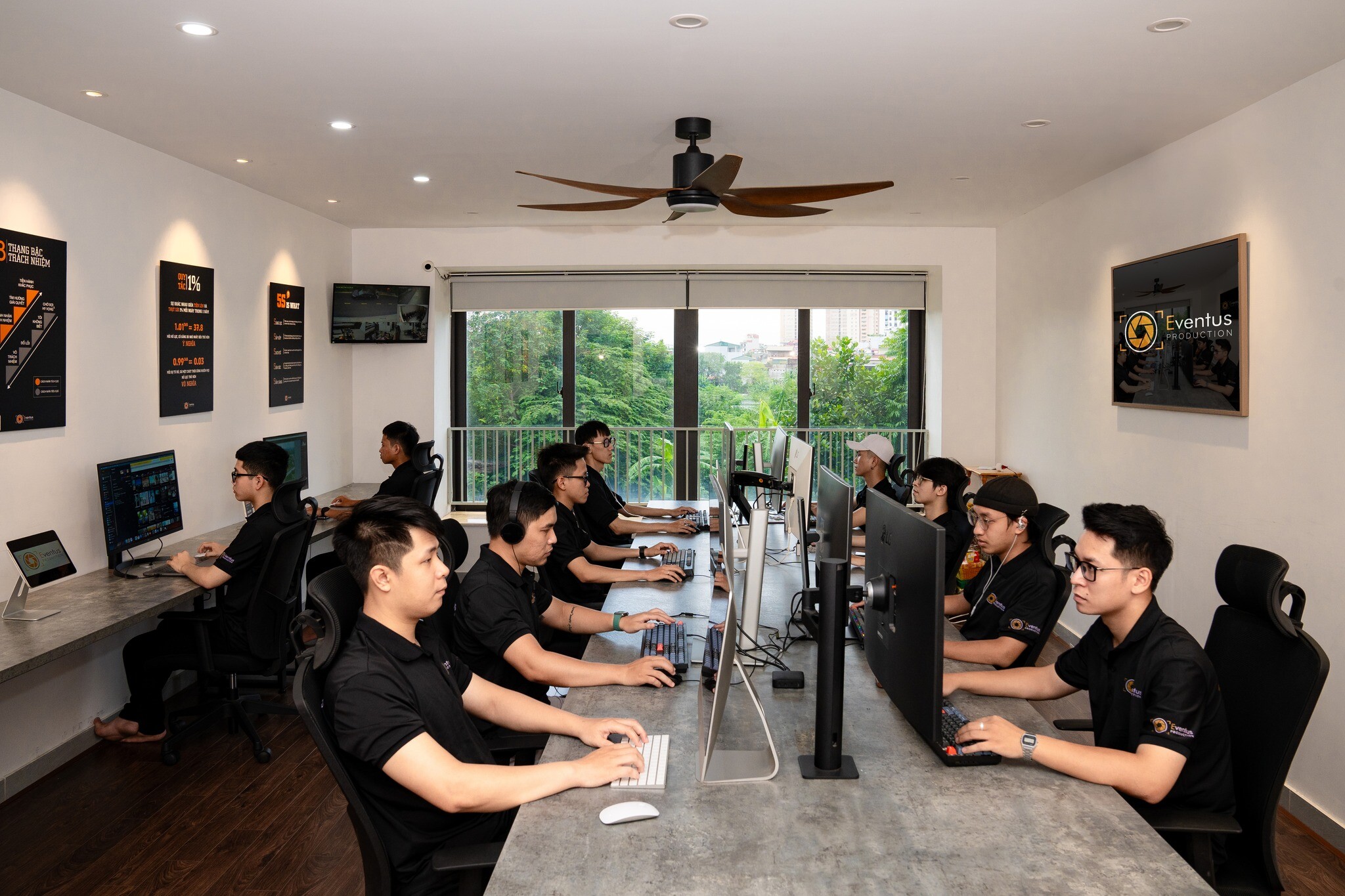 Cover image for EVENTUS VIỆT NAM