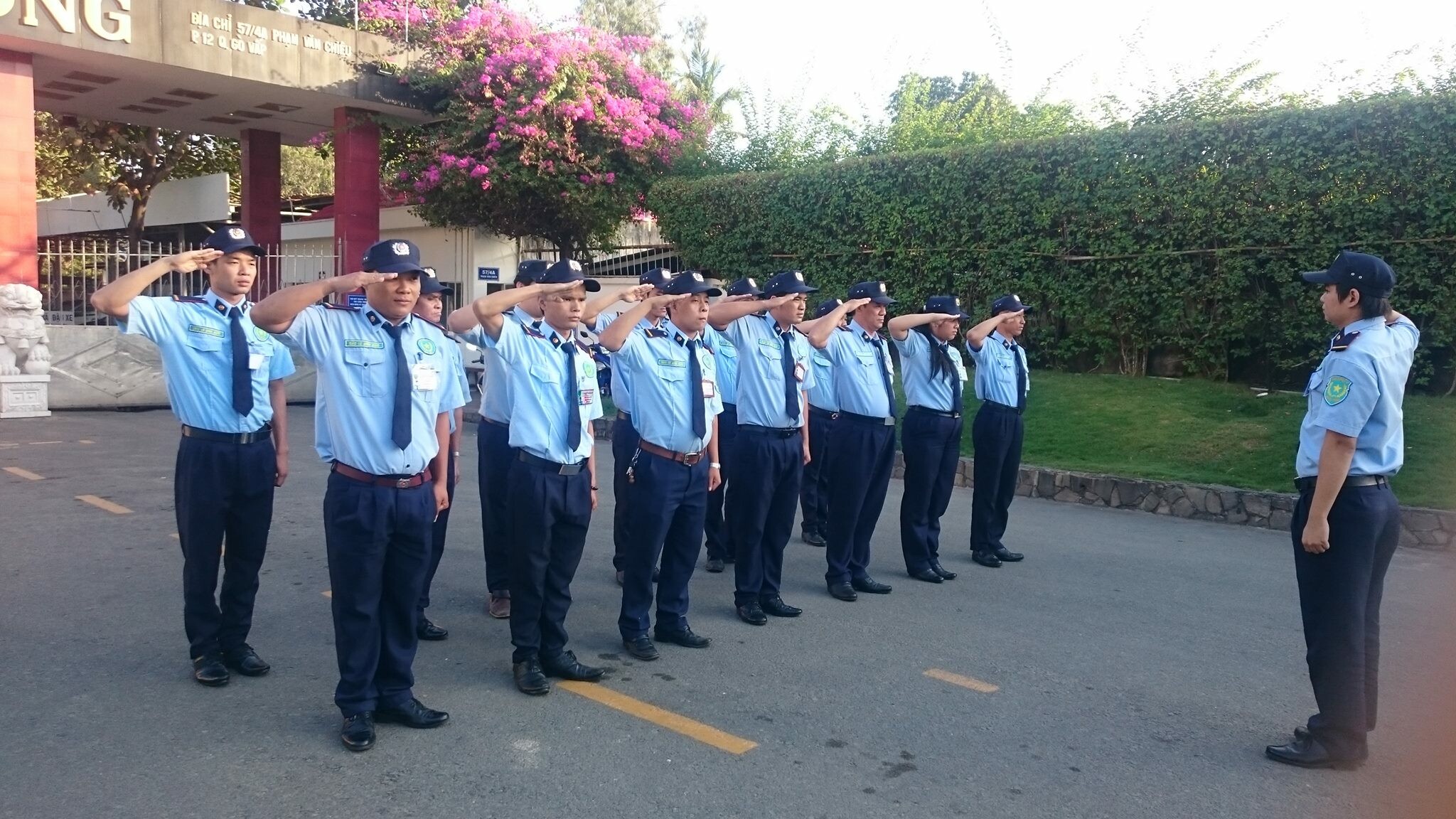 Cover image for DVBV ANH HÀO