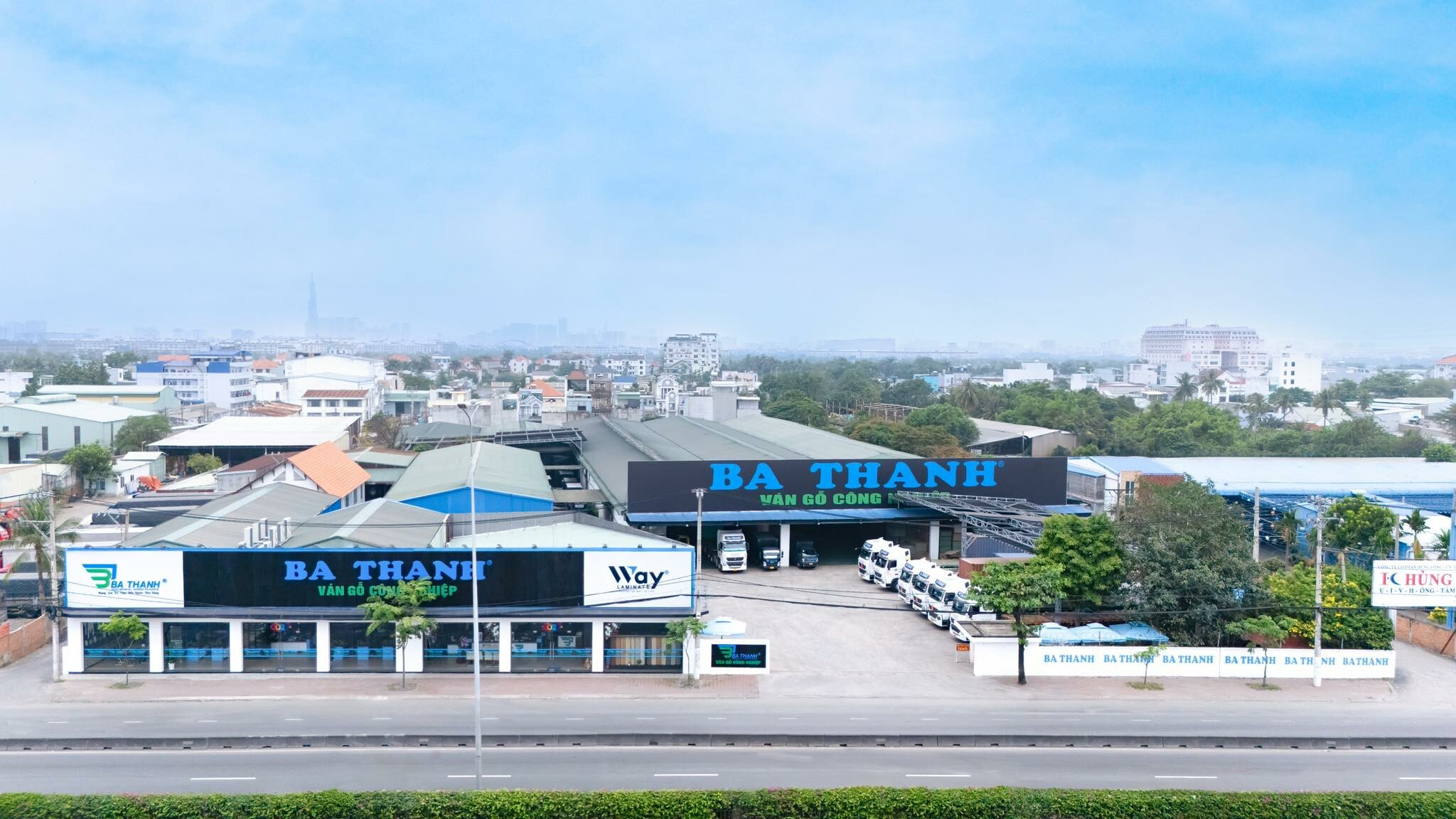 Cover image for TẬP ĐOÀN BA THANH