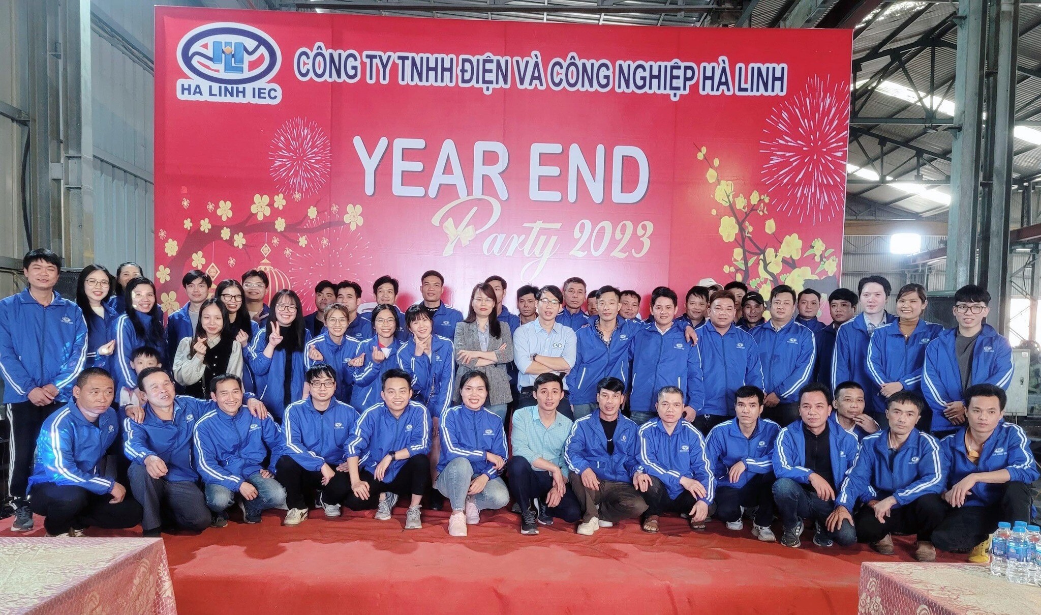 Cover image for Điện Và Công Nghiệp Hà Linh