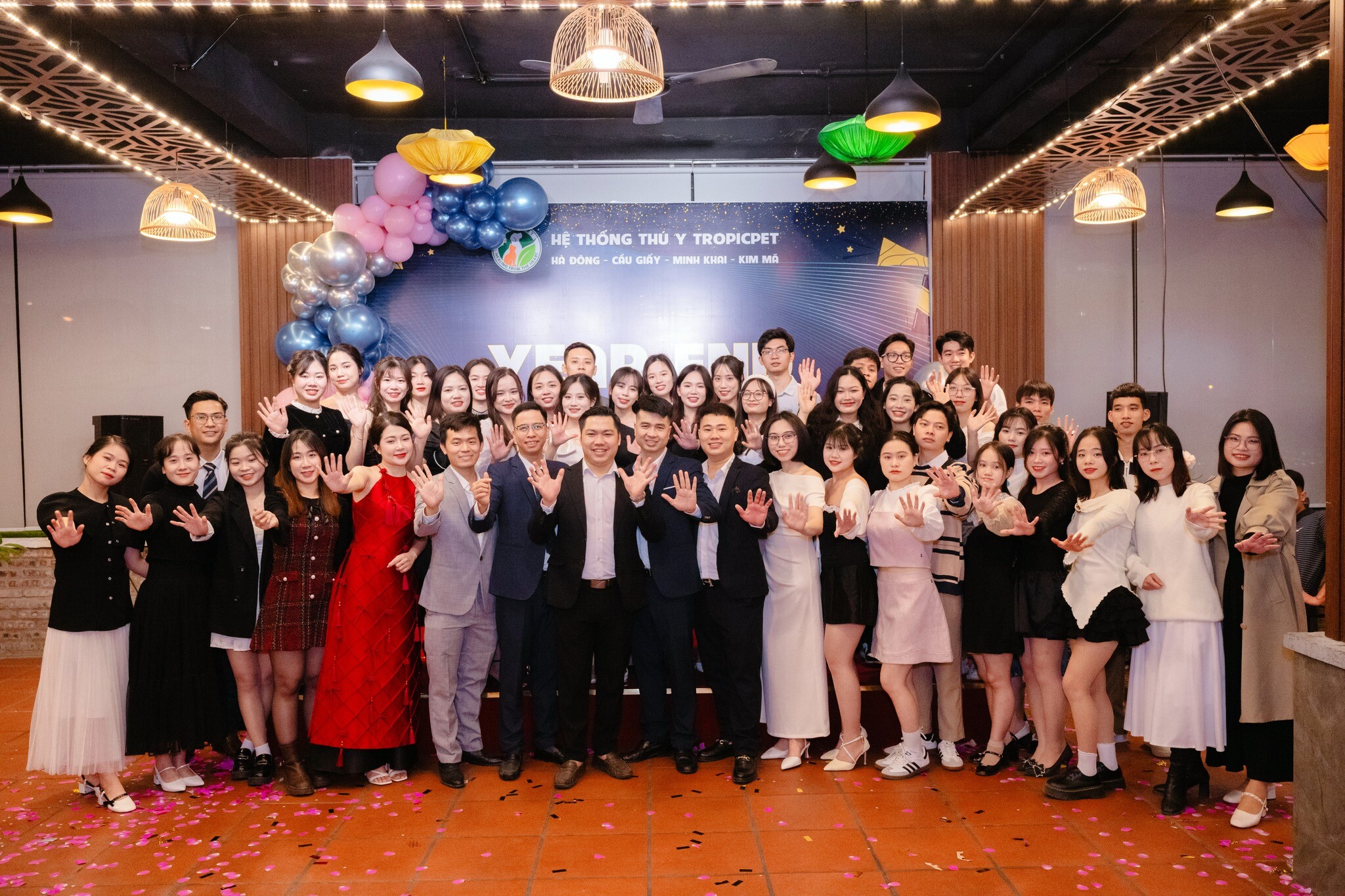 Cover image for Thú Y Tropicpet