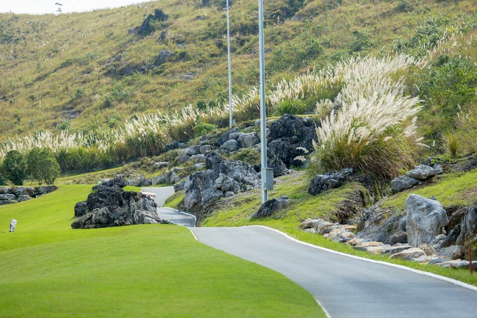 Cover image for Golf Thiên Đường - Legend Valley Country Club