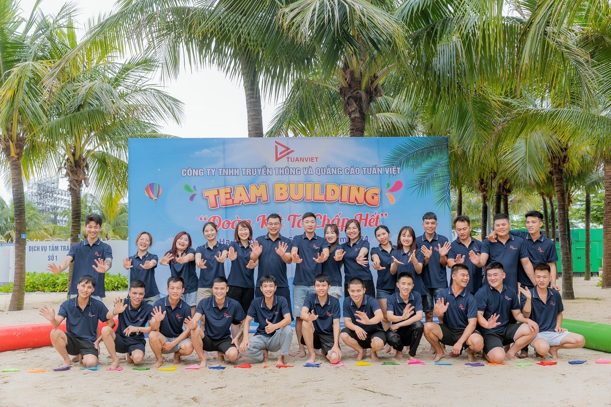 Cover image for Truyền Thông và Quảng Cáo Tuấn Việt