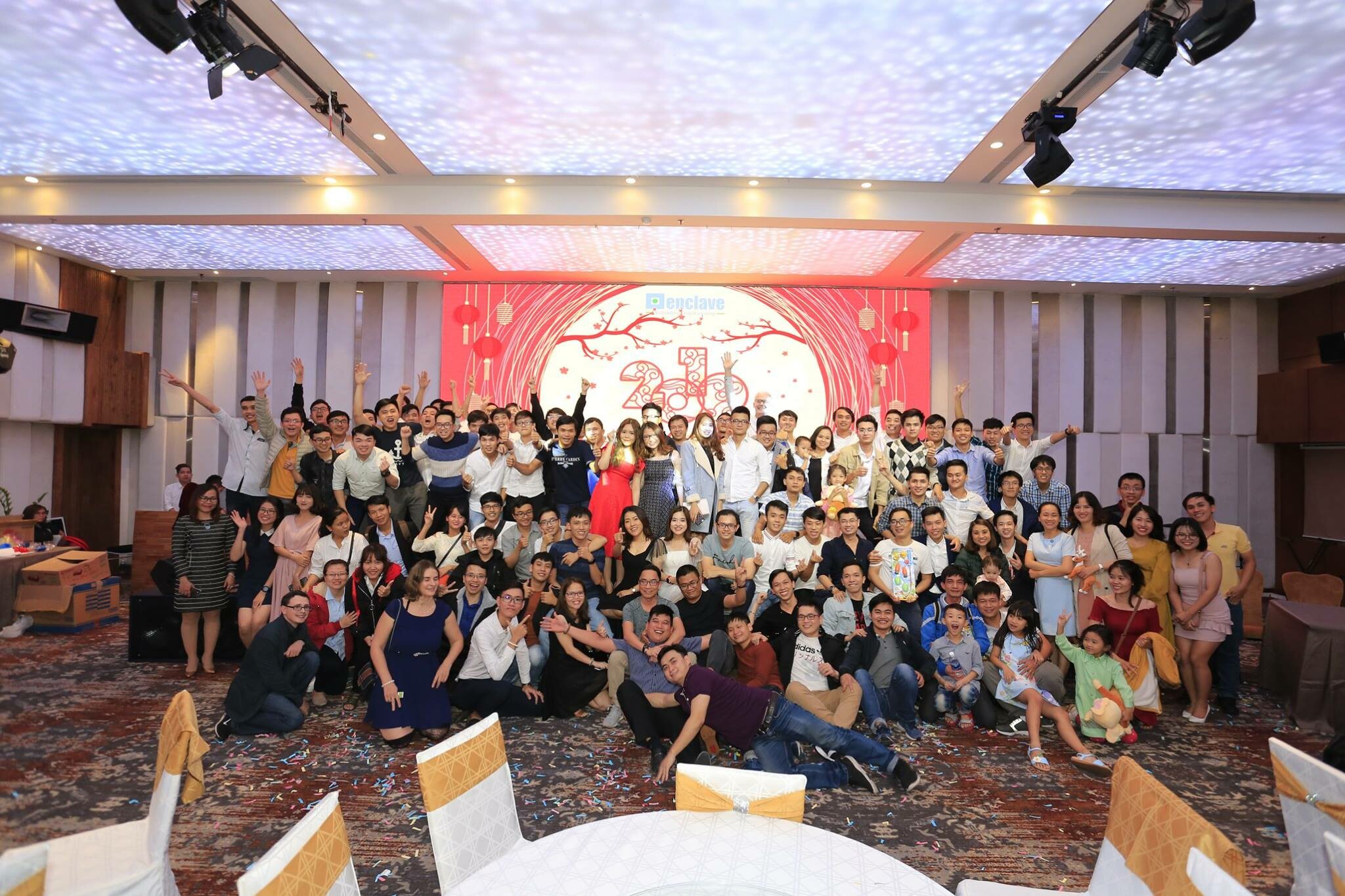 Cover image for Enclave Vietnam