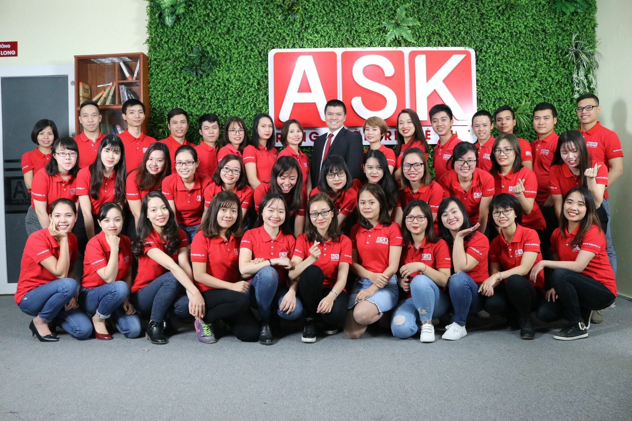 Cover image for GIÁO DỤC ASKTRAINING VIET NAM