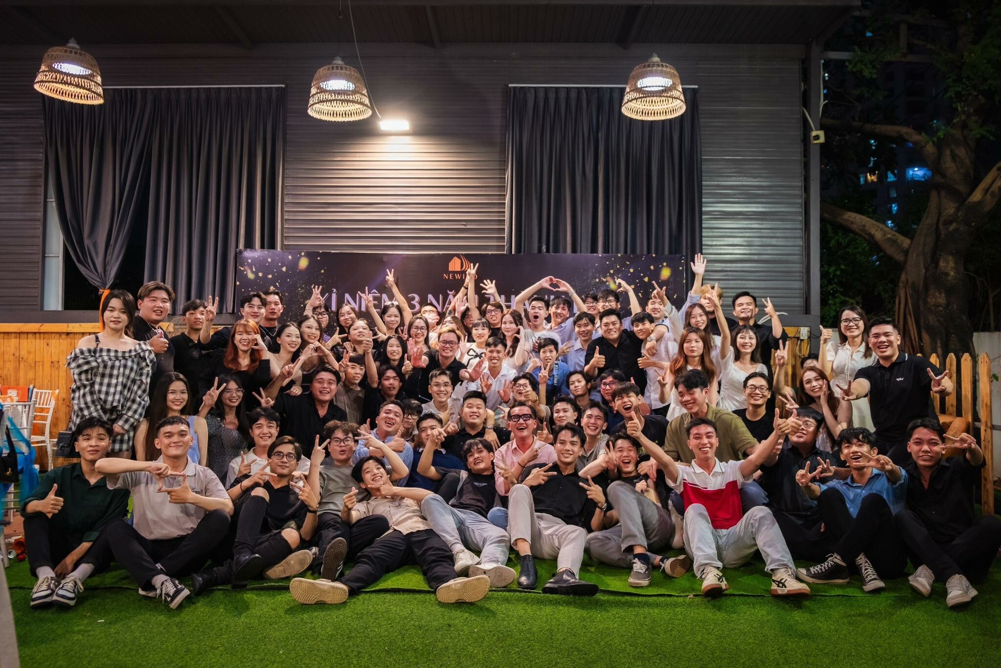 Cover image for THƯƠNG MẠI VÀ DỊCH VỤ BẤT ĐỘNG SẢN NEWIND