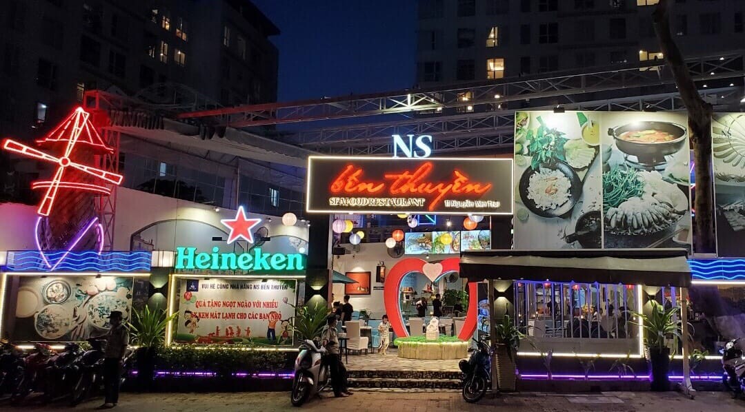 Cover image for NHÀ HÀNG NS BẾN THUYỀN