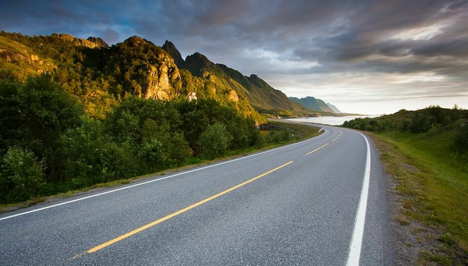 Cover image for Tư Vấn Và Xây Dựng Đà Rồng