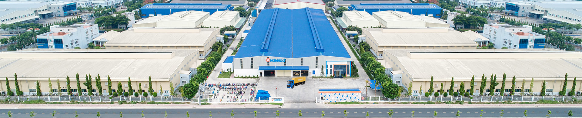 Cover image for Sản xuất và Thương mại Nam Hoa