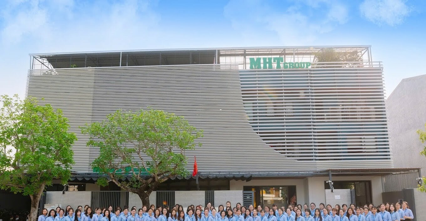 Cover image for MHT GROUP