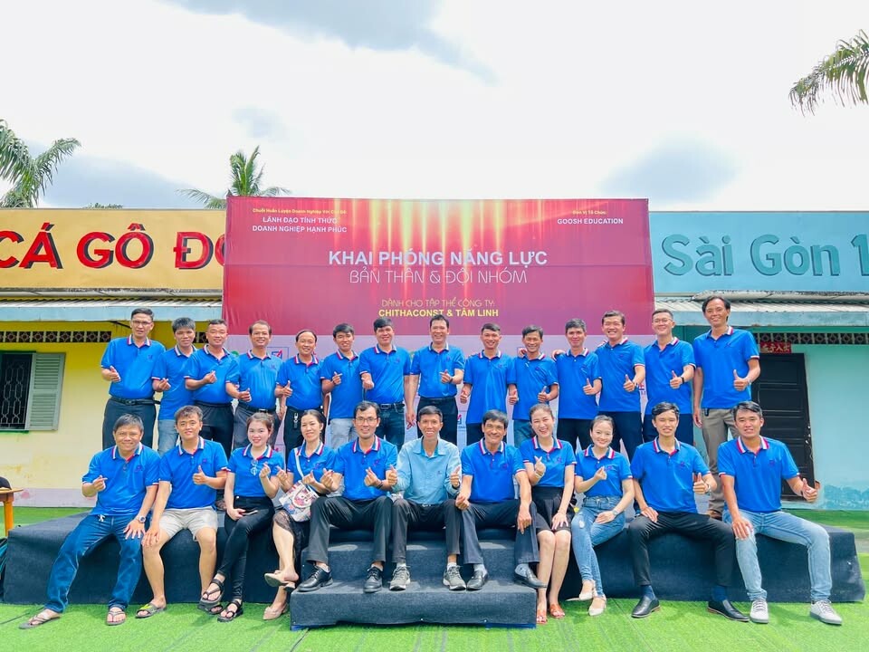 Cover image for Chính Thắng