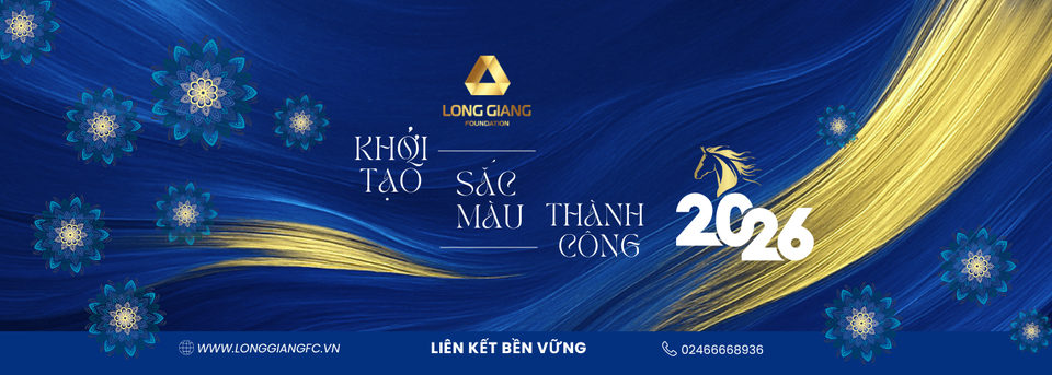 Cover image for Long Giang Land
