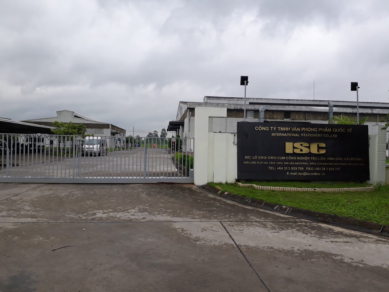 Cover image for Văn Phòng Phẩm Quốc Tế