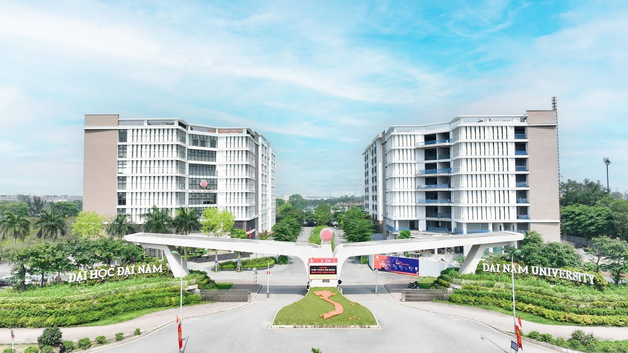 Cover image for Đại học Đại Nam