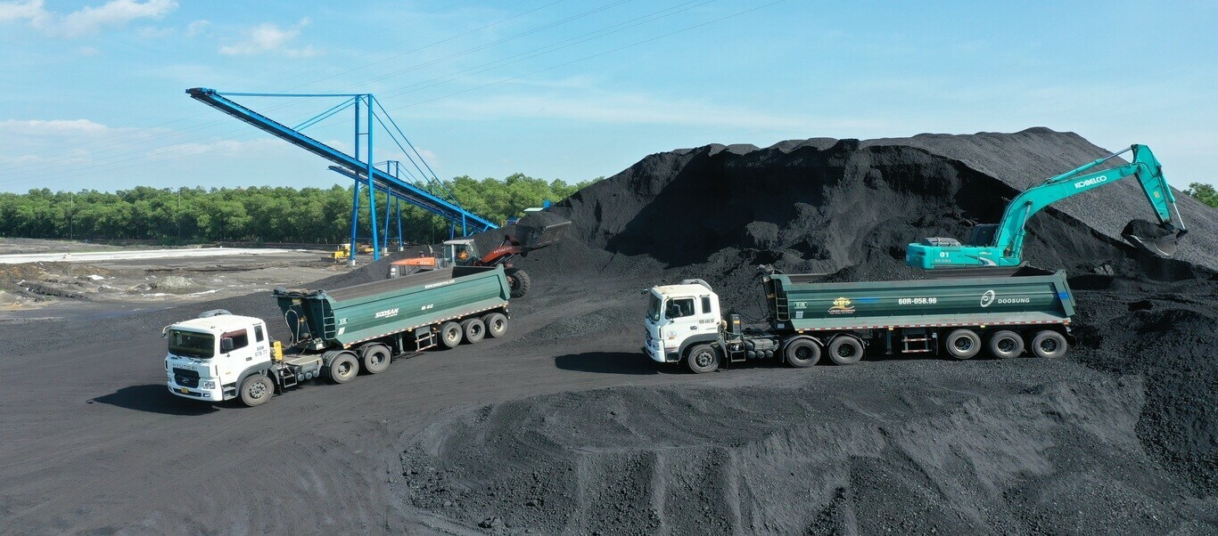 Cover image for Tập Đoàn Long Thuận