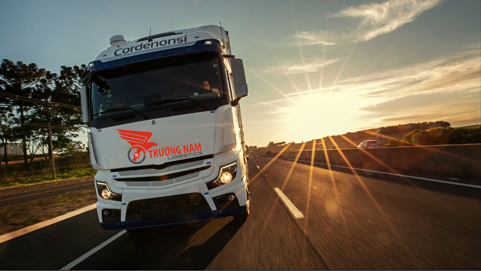 Cover image for Dịch vụ vận tải Trường Nam - Trường Nam Logistics