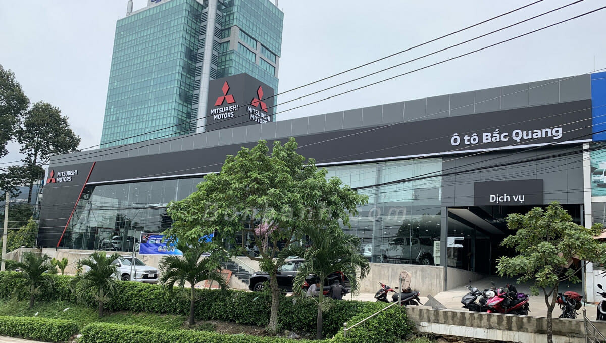 Cover image for Ô TÔ BẮC QUANG