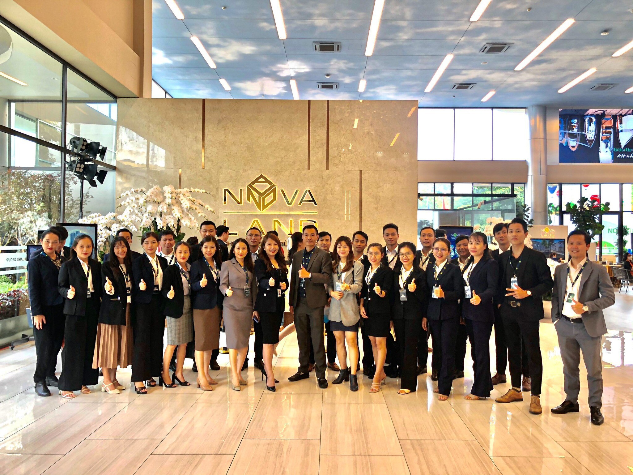 Cover image for Bất Động Sản RECO