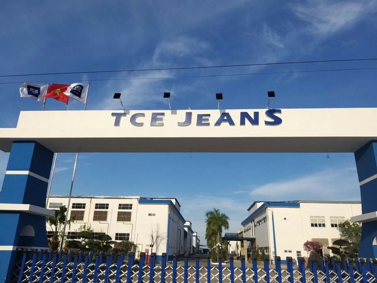 Cover image for TCE JEANS