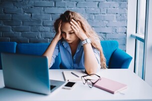 Vượt qua cô đơn trong môi trường công sở