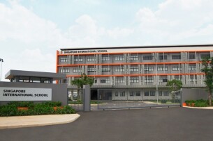 Review Trường quốc tế Singapore (SIS): Chăm sóc tương lai - Nurturing the Future (2025)