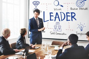 Tư duy lãnh đạo đổi mới trong kỷ nguyên chuyển đổi số