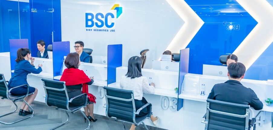 TOP 10 công ty chứng khoán có báo cáo phân tích chứng khoán cập nhật hàng ngày