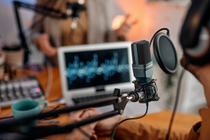 TOP 18 podcast & audio learning giúp nâng cao trình độ Tiếng Anh hiện nay